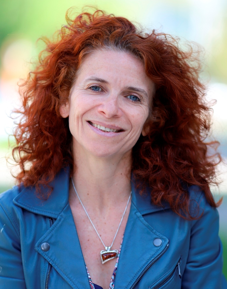 Agnès HELME-GUIZON